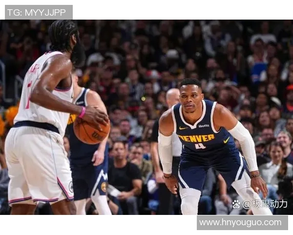 2019年11月4日快船与爵士激战回顾球星表现与赛果分析