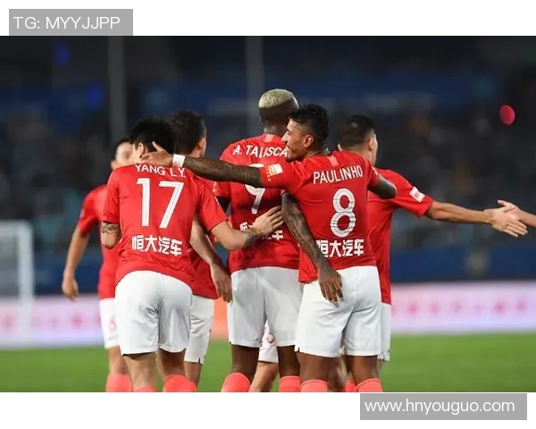 广州恒大与浦和红宝石上半场激战回顾及精彩瞬间分析